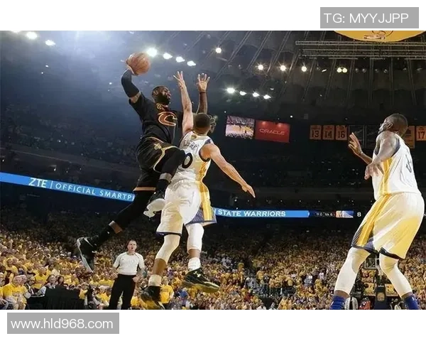 詹姆斯带领热火对阵骑士的经典对决回顾与分析